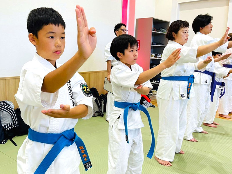 空手道 少年部練習風景