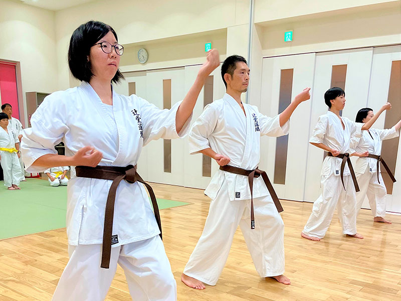 空手道 辻堂道場 練習風景